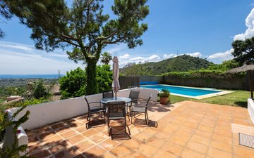 Property slide 25