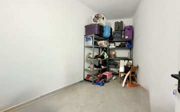 Property slide 46