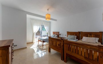 Property slide 18