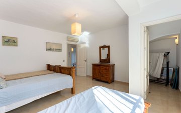 Property slide 20