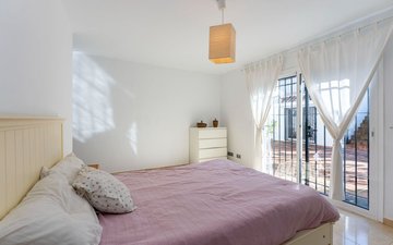 Property slide 32