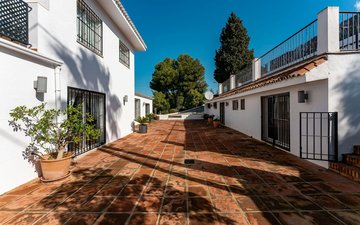 Property slide 42