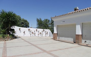 Property slide 23
