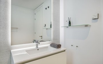 Property slide 32