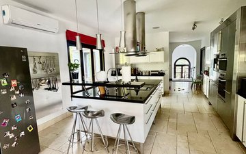 Property slide 16