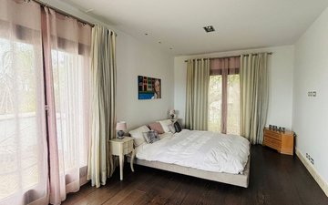 Property slide 25
