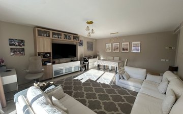 Property slide 10