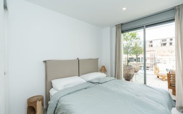 Property slide 18