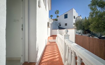 Property slide 40