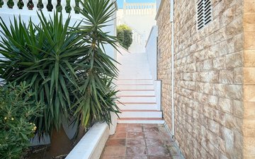 Property slide 48