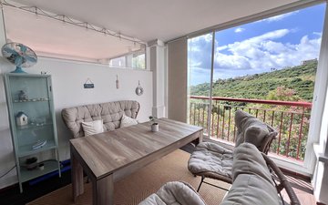 Property slide 10