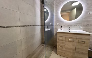 Property slide 25