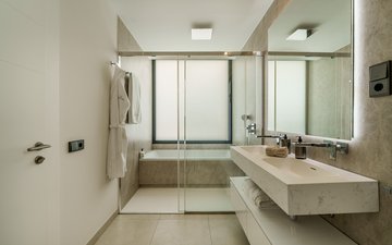 Property slide 18