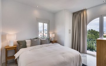 Property slide 20