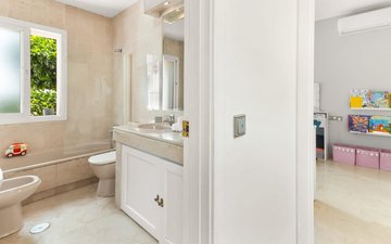 Property slide 17