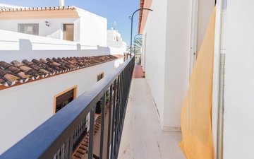 Property slide 21
