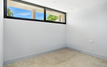 Property slide 50