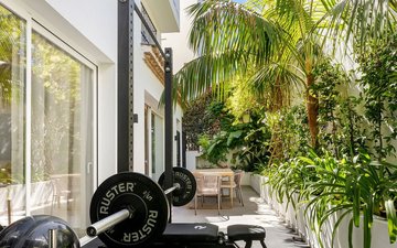 Property slide 32