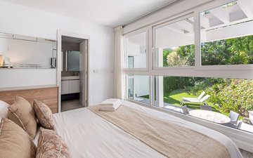 Property slide 20