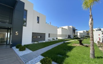 Property slide 19