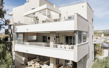 Property slide 31