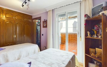 Property slide 10