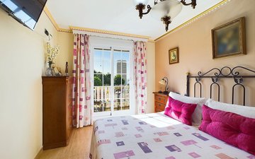 Property slide 14
