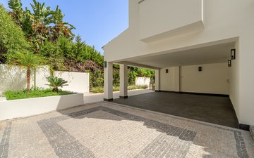 Property slide 40