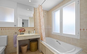 Property slide 17