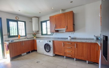 Property slide 10