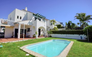 Property slide 14