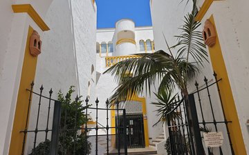 Property slide 10
