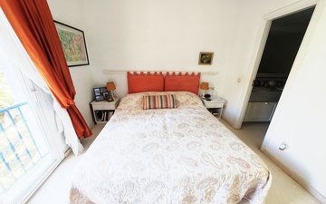 Property slide 21