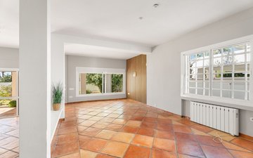 Property slide 14