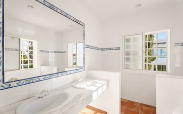 Property slide 18