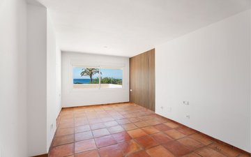 Property slide 20