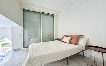 Property slide 18