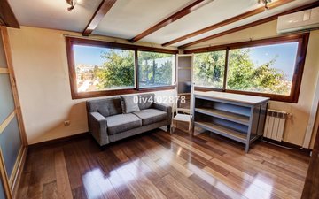 Property slide 44
