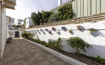 Property slide 19