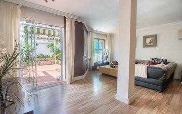 Property slide 22