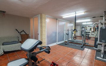 Property slide 32