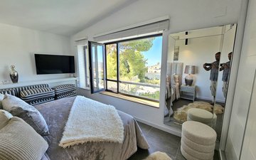 Property slide 60