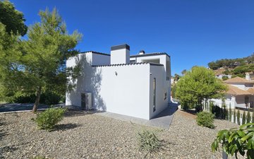 Property slide 75