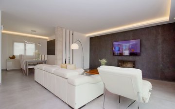 Property slide 17