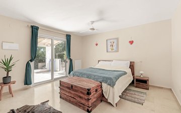 Property slide 17