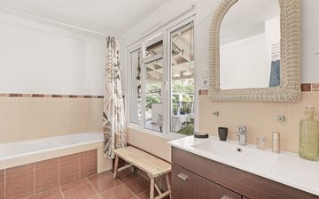 Property slide 19