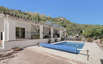 Property slide 20