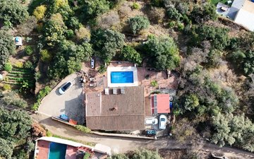 Property slide 25