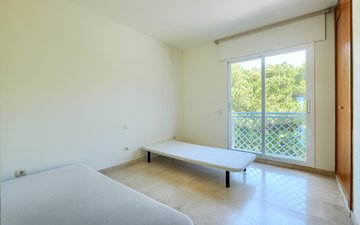Property slide 17