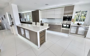 Property slide 10